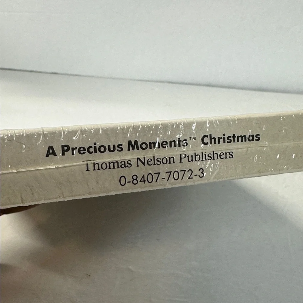 New and Sealed 1988 A Precious Moments Christmas Book by Sam Butcher